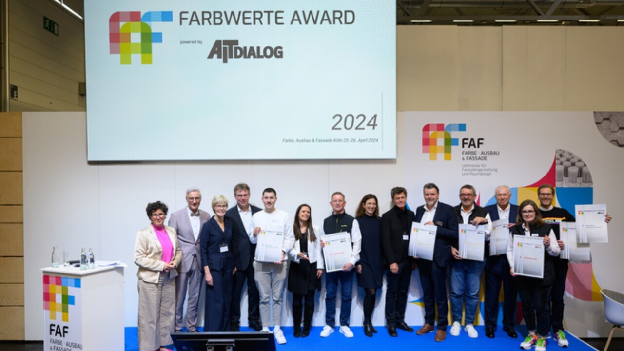 Head of FAF Bettina Reiter (extreme left), to her right jury memebers and the honorees with their award certificates (from left to right): Dietmar Ahle, Vice prasident Federal Association Colour Design Building Protection (Jury), Susanne Brandherm, b... GHM